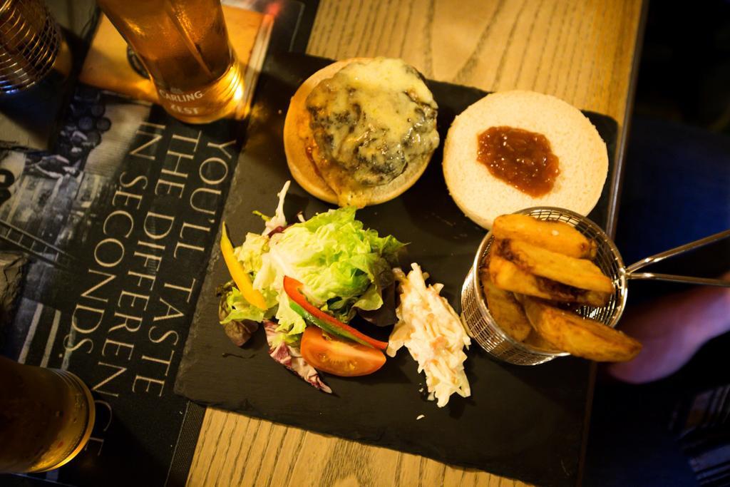 The Cheviot Hotel ベリングハム エクステリア 写真